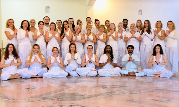 top Yoga Meditation Retreat School Rishikesh India